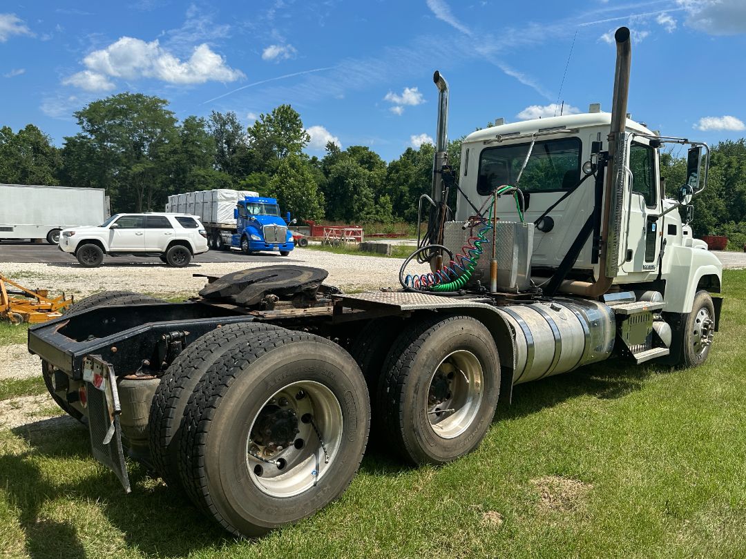 2015 MACK PINNACLE CHU613 - Image 5